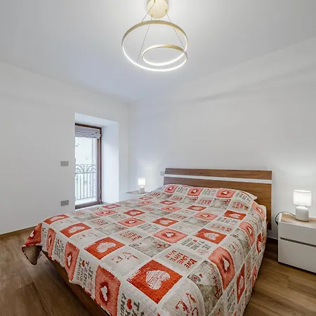 Residenza Stella Alpina * 博斯科基耶萨诺瓦